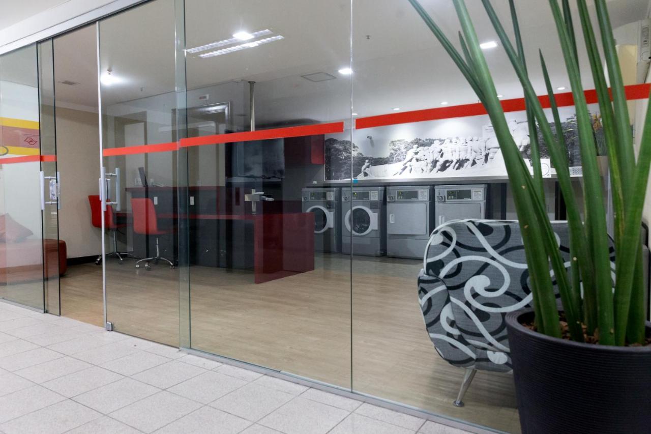 Hotel Excelente Flat Proximo Ao Shopping Ibirapuera São Paulo