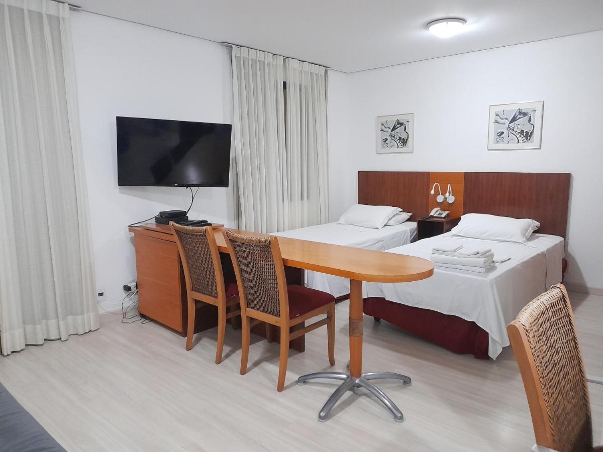 Hotel Excelente Flat Proximo Ao Shopping Ibirapuera São Paulo