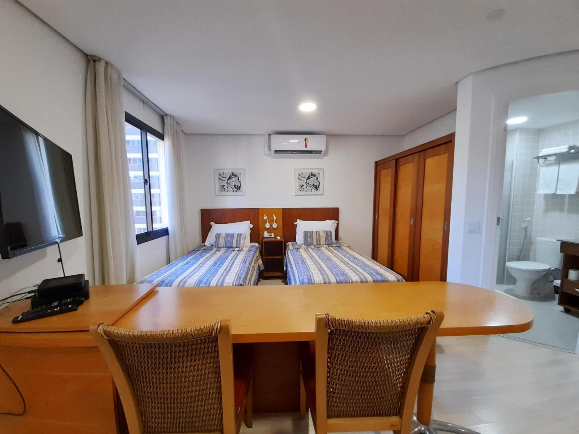 Excelente Flat Proximo Ao Shopping Ibirapuera São Paulo